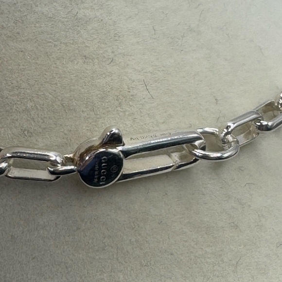 Gucci Sterling Silver GG Pendant & Large Link 18” Necklace - Picture 5 of 6